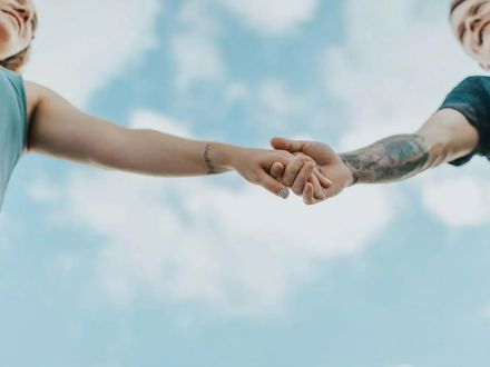 Het creëren van een actieve en betrokken gemeenschap op je datingsite.